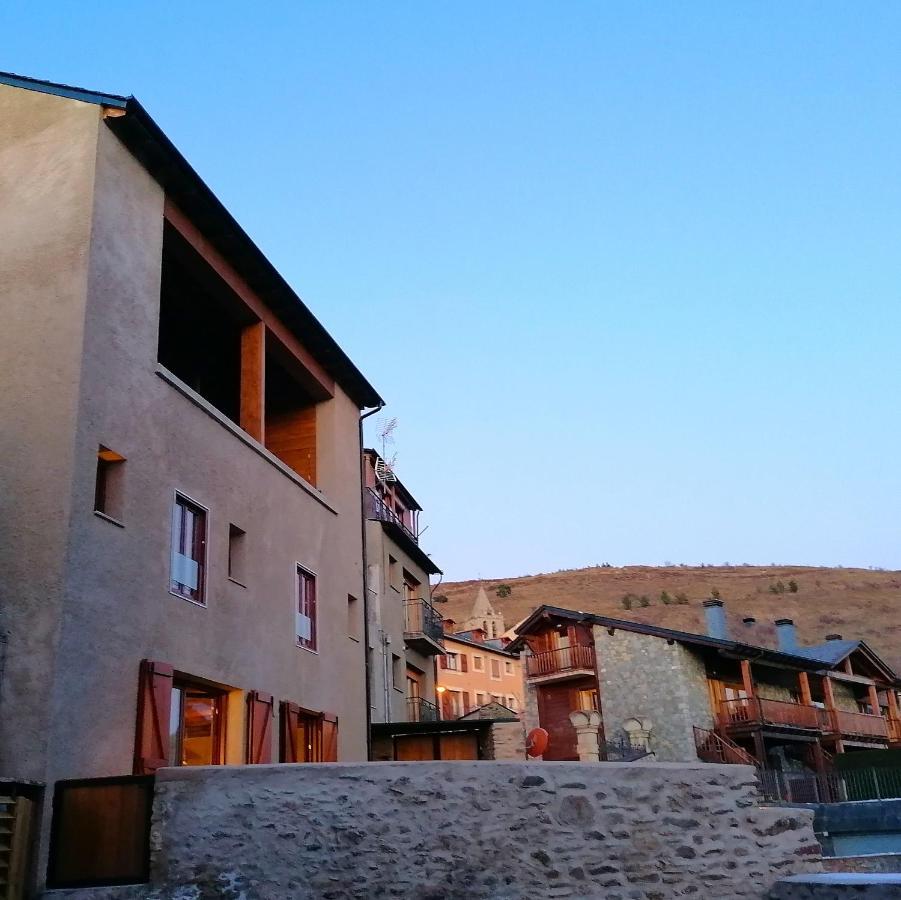 Apartament "El Castell" Casa Rural Cal Rialla Llivia Eksteriør bilde