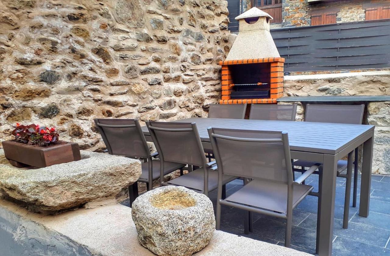 Apartament "El Castell" Casa Rural Cal Rialla Llivia Eksteriør bilde